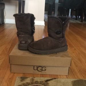 Ugg boots!!! Chocolate brown Bailey button boots